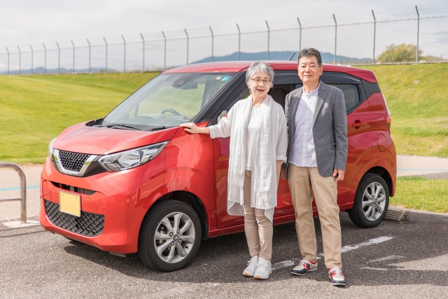 シニアにおすすめの安全な車は？ | 事故車の関連コラム